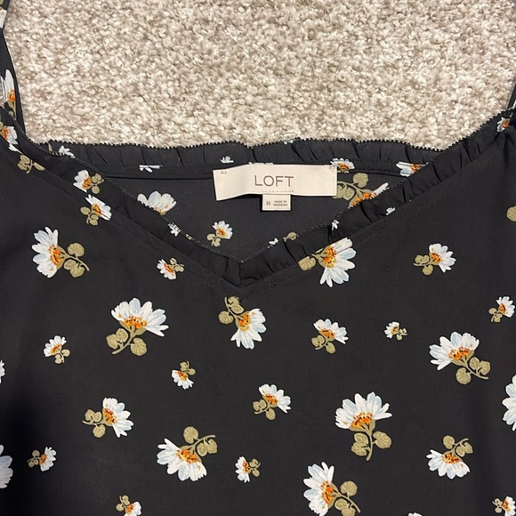 Loft Flowy Tank Top - Picture 2 of 3